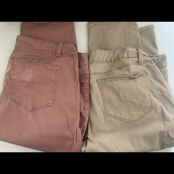 Mauve and Tan Woman’s pants 2 pairs size 17 - Picture 2 of 3
